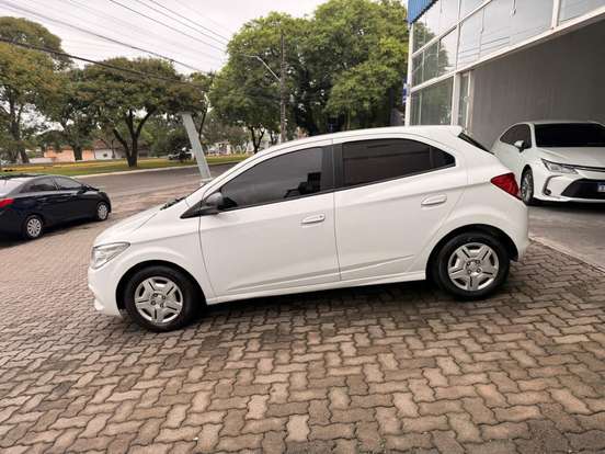 CHEVROLET-ONIX-1.0 MPFI JOY 8V FLEX 4P MANUAL CHEVROLET-ONIX-2017