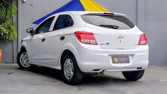 CHEVROLET-ONIX-2018