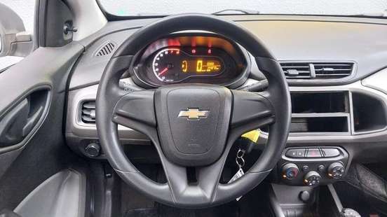 CHEVROLET-ONIX-2018