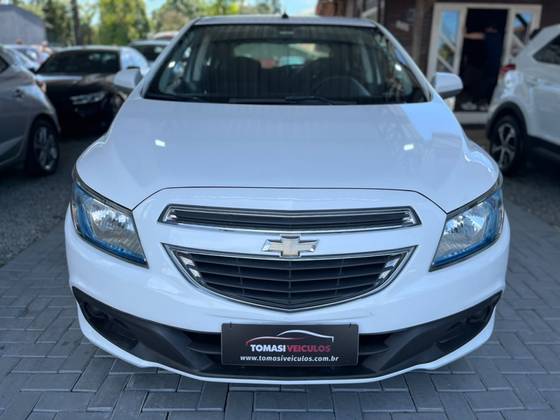 CHEVROLET ONIX 1.0 MPFI LOLLAPALOOZA 8V FLEX 4P MANUAL