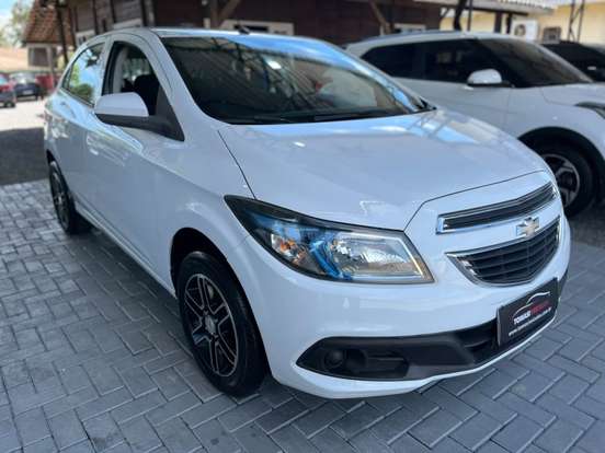 CHEVROLET-ONIX-2014