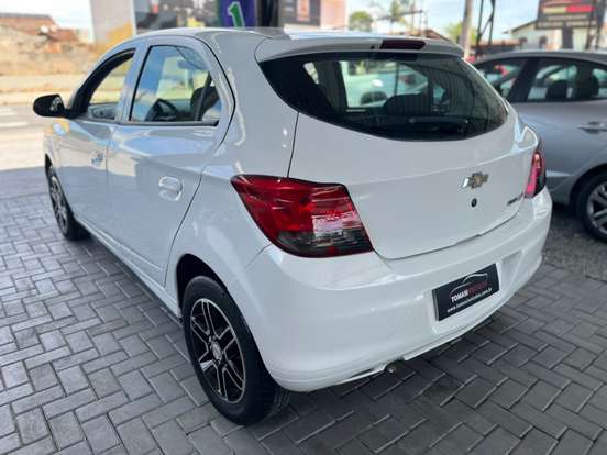 CHEVROLET-ONIX-2014