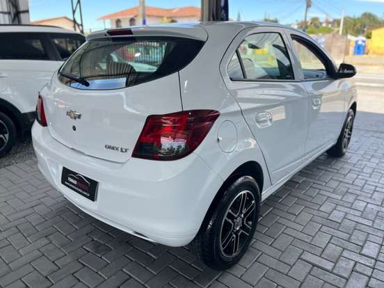 CHEVROLET-ONIX-1.0 MPFI LOLLAPALOOZA 8V FLEX 4P MANUAL CHEVROLET-ONIX-2014