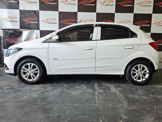 CHEVROLET-ONIX-1.0 MPFI LOLLAPALOOZA 8V FLEX 4P MANUAL CHEVROLET-ONIX-2014