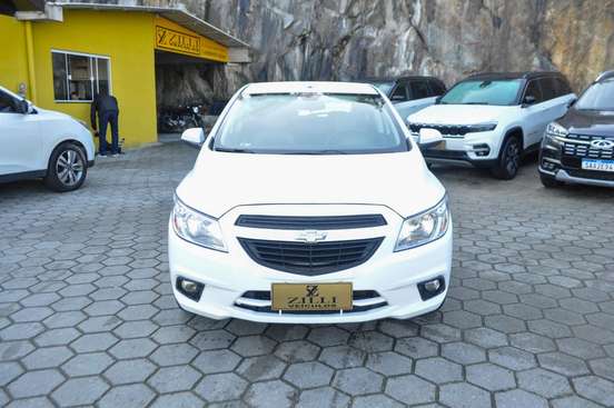 CHEVROLET-ONIX-2016