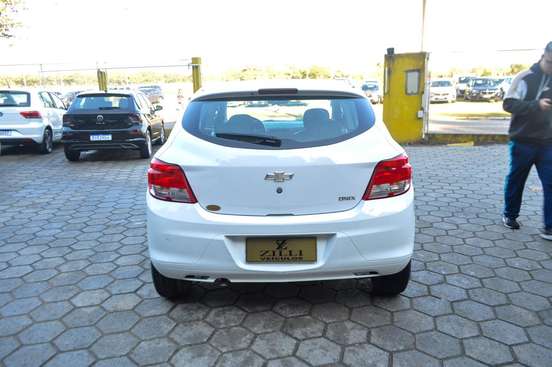 CHEVROLET-ONIX-2016