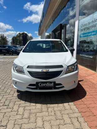 CHEVROLET-ONIX-2015