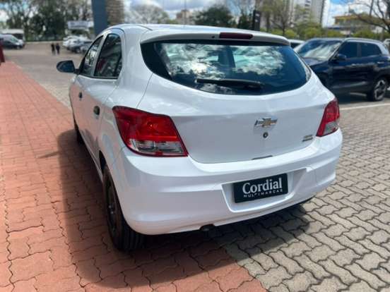 CHEVROLET-ONIX-2015