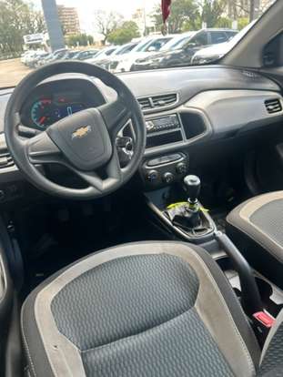 CHEVROLET-ONIX-2015