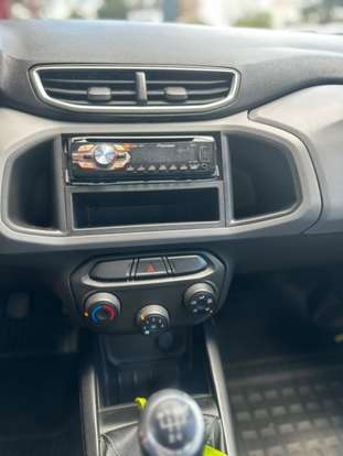 CHEVROLET-ONIX-2015