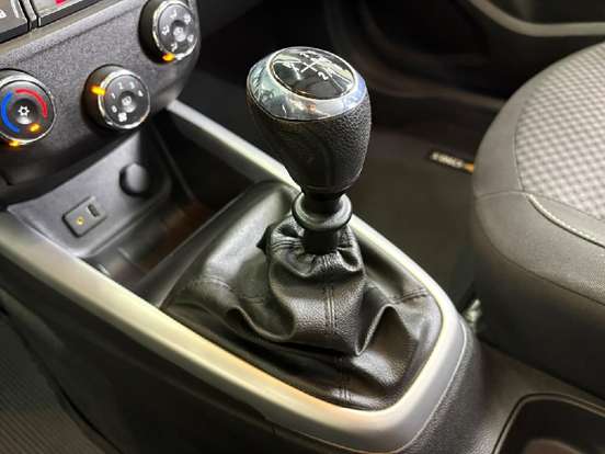 CHEVROLET-ONIX-2018