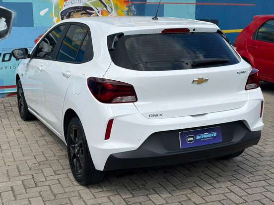 CHEVROLET-ONIX-2020