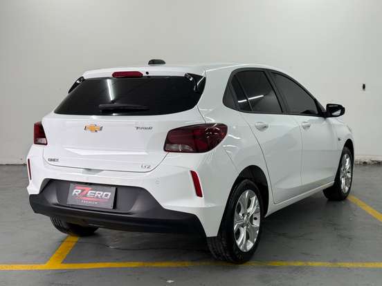 CHEVROLET-ONIX-2024