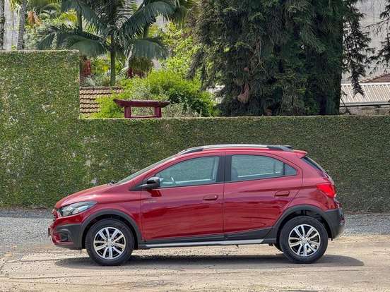 CHEVROLET-ONIX-1.4 MPFI ACTIV 8V FLEX 4P AUTOMÁTICO CHEVROLET-ONIX-2017