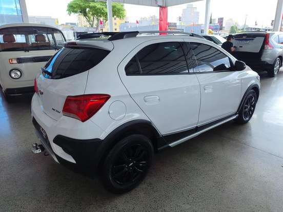 CHEVROLET-ONIX-1.4 MPFI ACTIV 8V FLEX 4P MANUAL CHEVROLET-ONIX-2018
