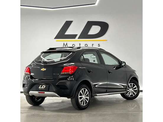 CHEVROLET-ONIX-2018