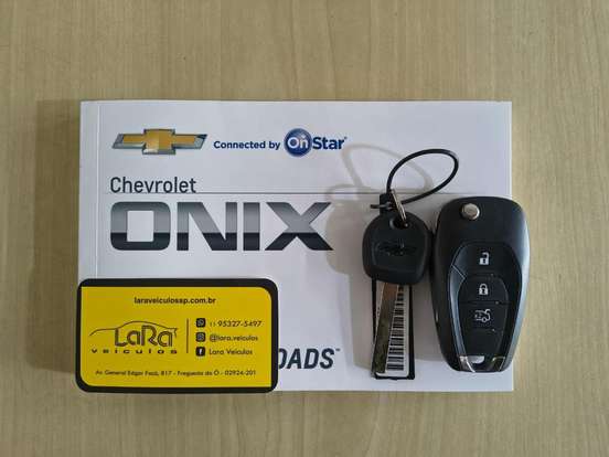CHEVROLET-ONIX-2018