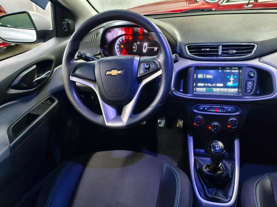 CHEVROLET-ONIX-2018