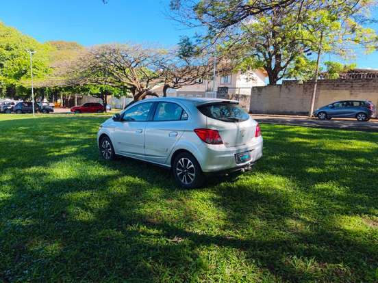 CHEVROLET-ONIX-2013
