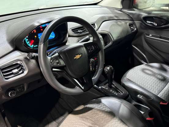 CHEVROLET-ONIX-2018