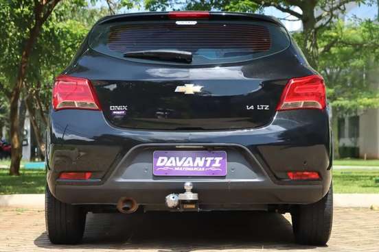 CHEVROLET-ONIX-2018