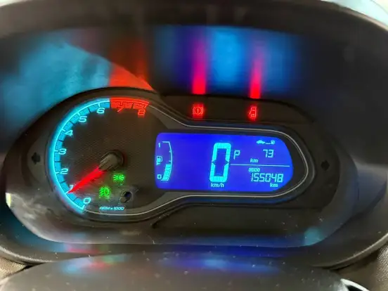 CHEVROLET-PRISMA-2013
