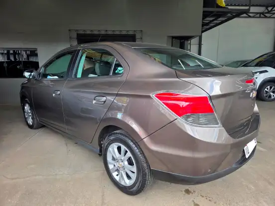 CHEVROLET-PRISMA-2013
