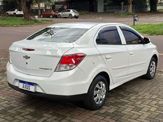 CHEVROLET-PRISMA-2014