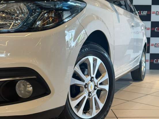 CHEVROLET-PRISMA-2015