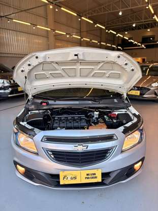 CHEVROLET-PRISMA-2015