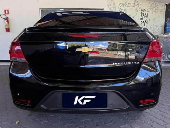 CHEVROLET-PRISMA-2017