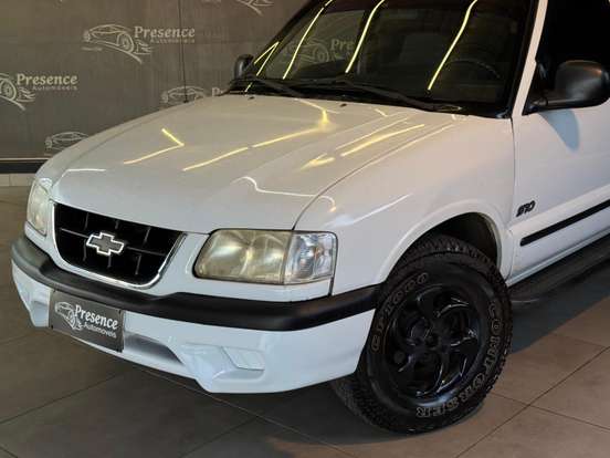 CHEVROLET-S10-2.2 MPFI STD 4X2 CS 8V GASOLINA 2P MANUAL CHEVROLET-S10-2000