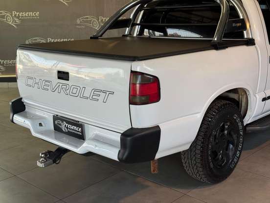 CHEVROLET-S10-2000