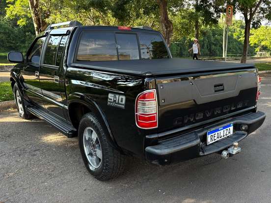 CHEVROLET-S10-2.4 MPFI EXECUTIVE 4X2 CD 8V FLEX 4P MANUAL CHEVROLET-S10-2011