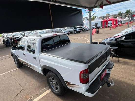 CHEVROLET-S10-2.4 MPFI RODEIO 4X2 CD 8V FLEX 4P MANUAL CHEVROLET-S10-2010