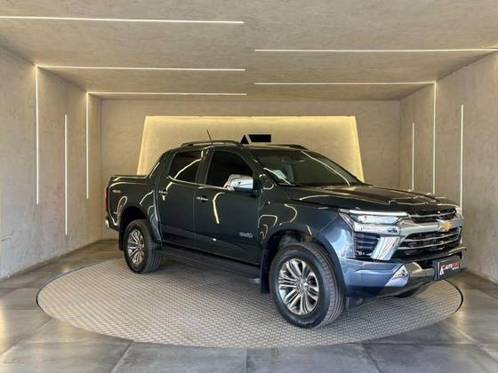 CHEVROLET S10 2.8 16V TURBO DIESEL HIGH COUNTRY CD 4X4 AUTOMÁTICO