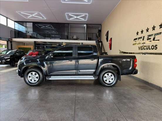 CHEVROLET-S10-2.8 LT 4X4 CD 16V TURBO DIESEL 4P MANUAL CHEVROLET-S10-2013