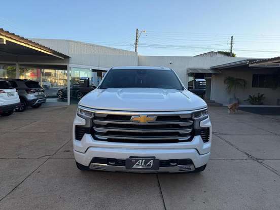 CHEVROLET-SILVERADO-5.3 V8 GASOLINA 1500 HIGH COUNTRY 4X4 AUTOMÁTICO CHEVROLET-SILVERADO-2023
