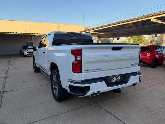 CHEVROLET-SILVERADO-2023