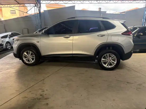 CHEVROLET-TRACKER-2022