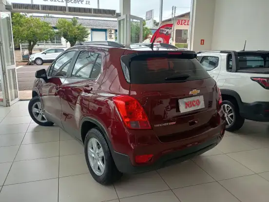 CHEVROLET-TRACKER-2017