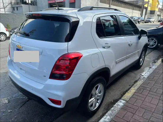 CHEVROLET-TRACKER-2017