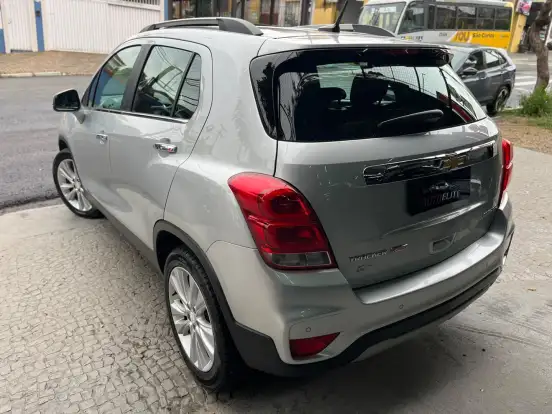 CHEVROLET-TRACKER-2018