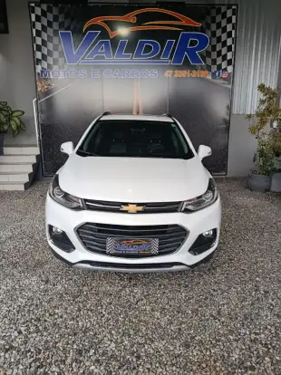 CHEVROLET-TRACKER-2018