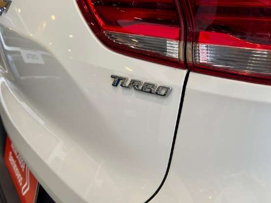 CHEVROLET-TRACKER-2021