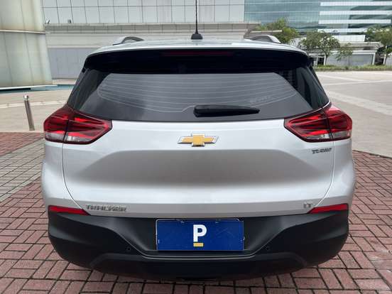 CHEVROLET-TRACKER-2021