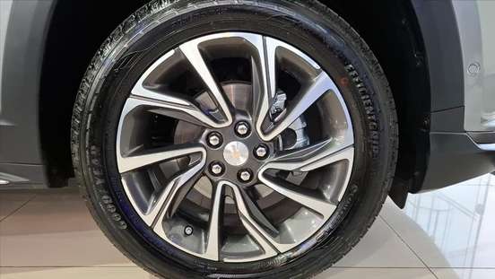 CHEVROLET-TRACKER-2025