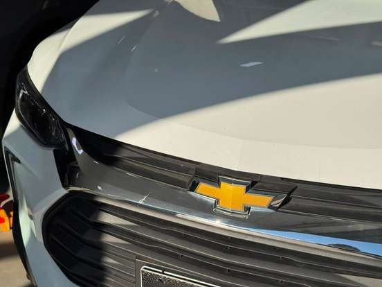 CHEVROLET-TRACKER-2024