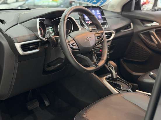 CHEVROLET-TRACKER-2025