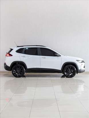 CHEVROLET-TRACKER-2023